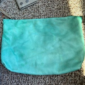 Rough and tumble PBT